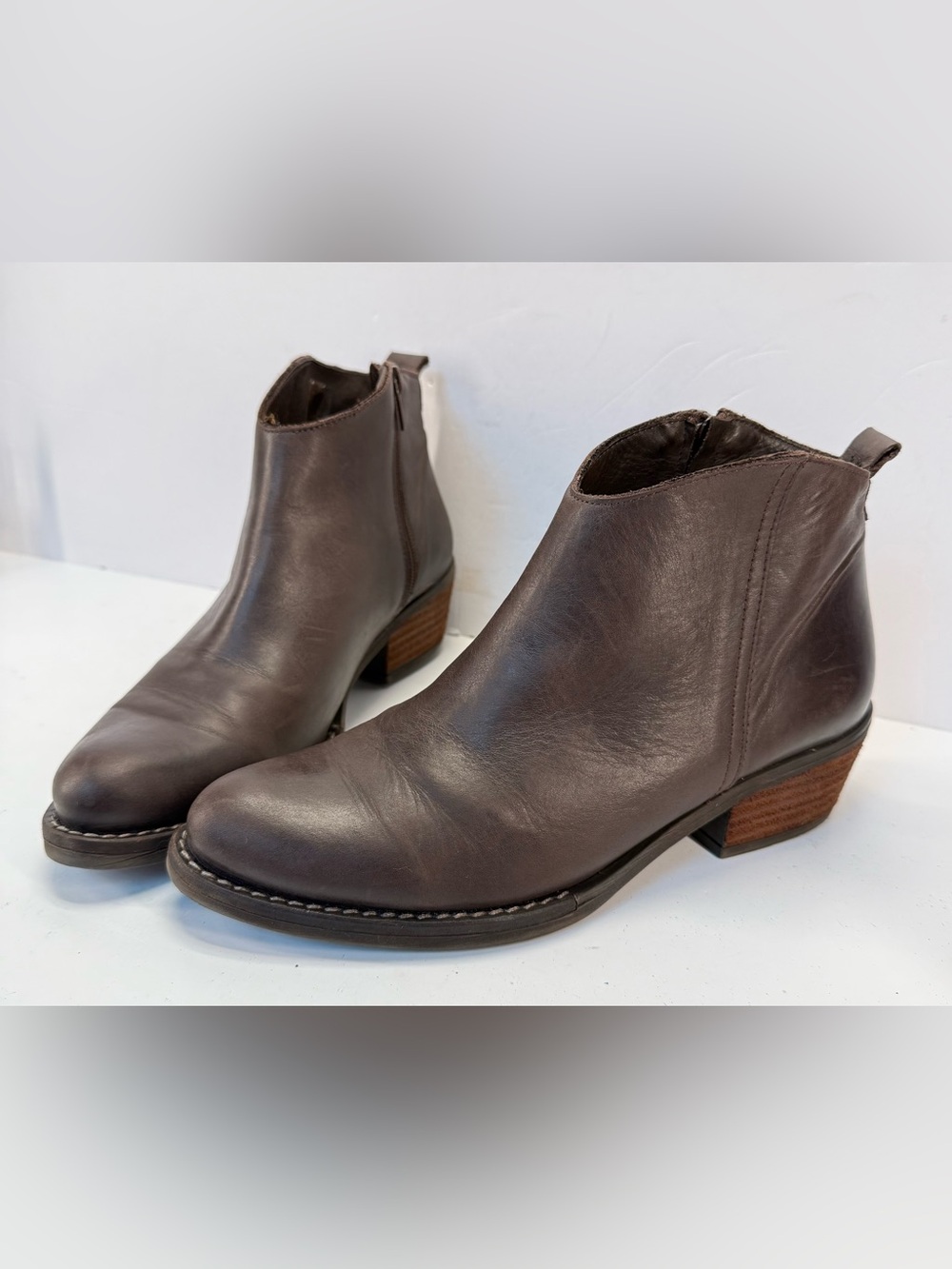Marroqui Sanchez Brown Leather Ankle Booties almond toe - Low Stacked Heel 8